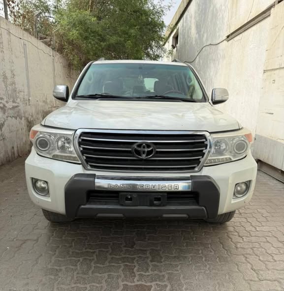 toyota-land-cruiser-model-2013-gxr-km-210k-gcc-64850924772995113