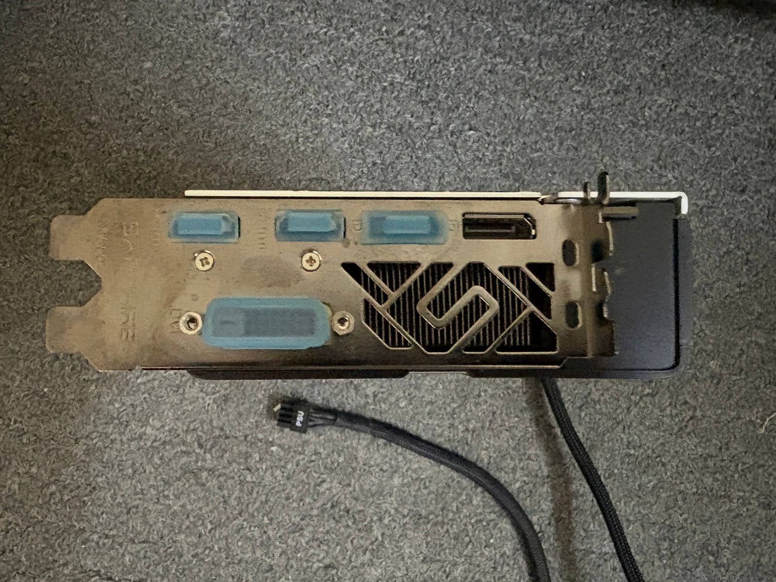 بطاقة الرسوميات Sapphire RX 570 Nitro+ 8 جيجابايت بحالة ممتازة64189226415234111