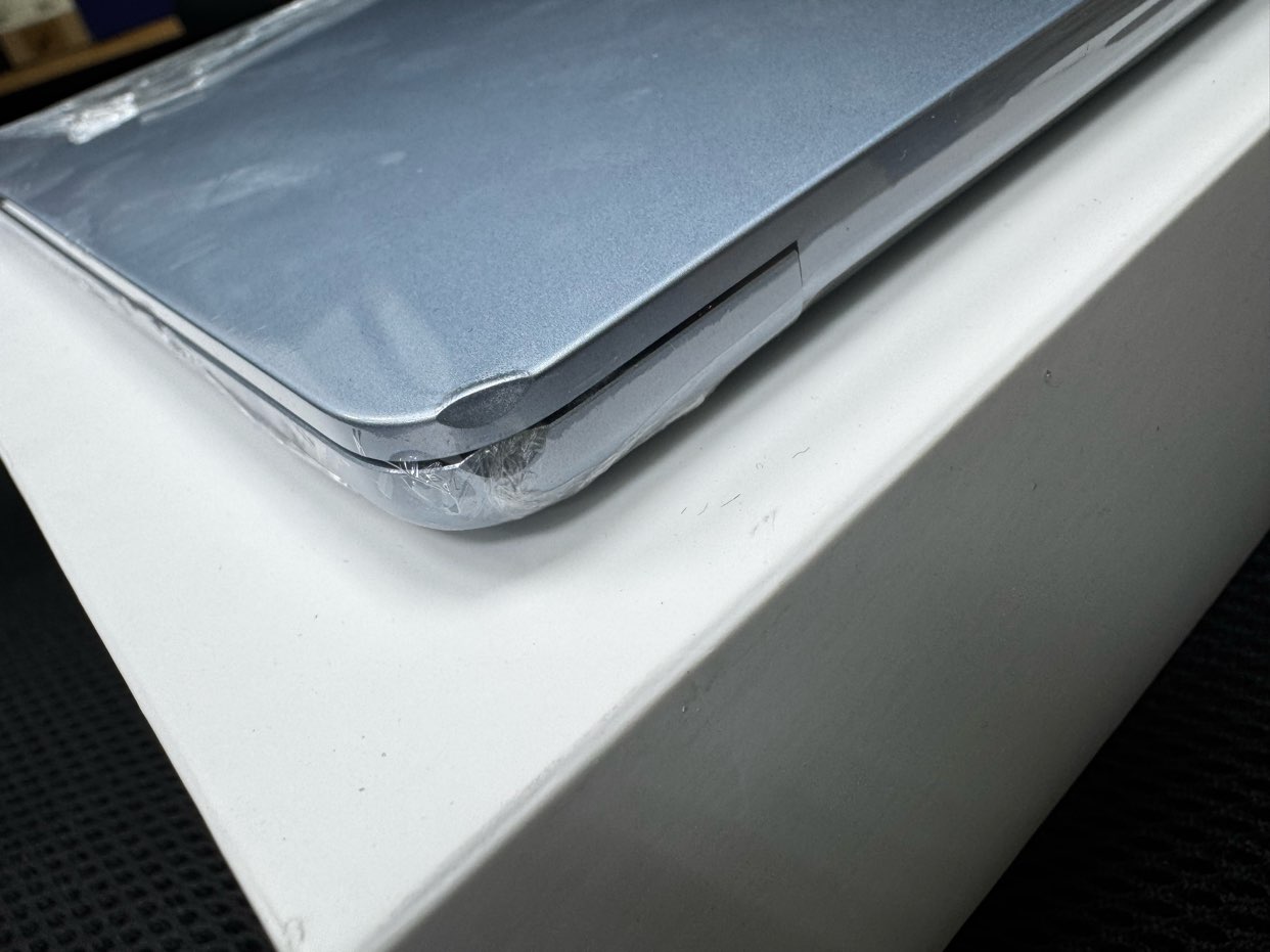 MacBook Air 202564057654394497112