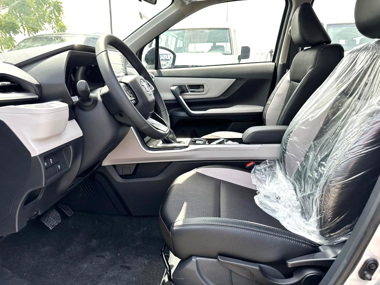 TOYOTA VELOZ 1.5L PETROL 2025 MODEL63825954248195114