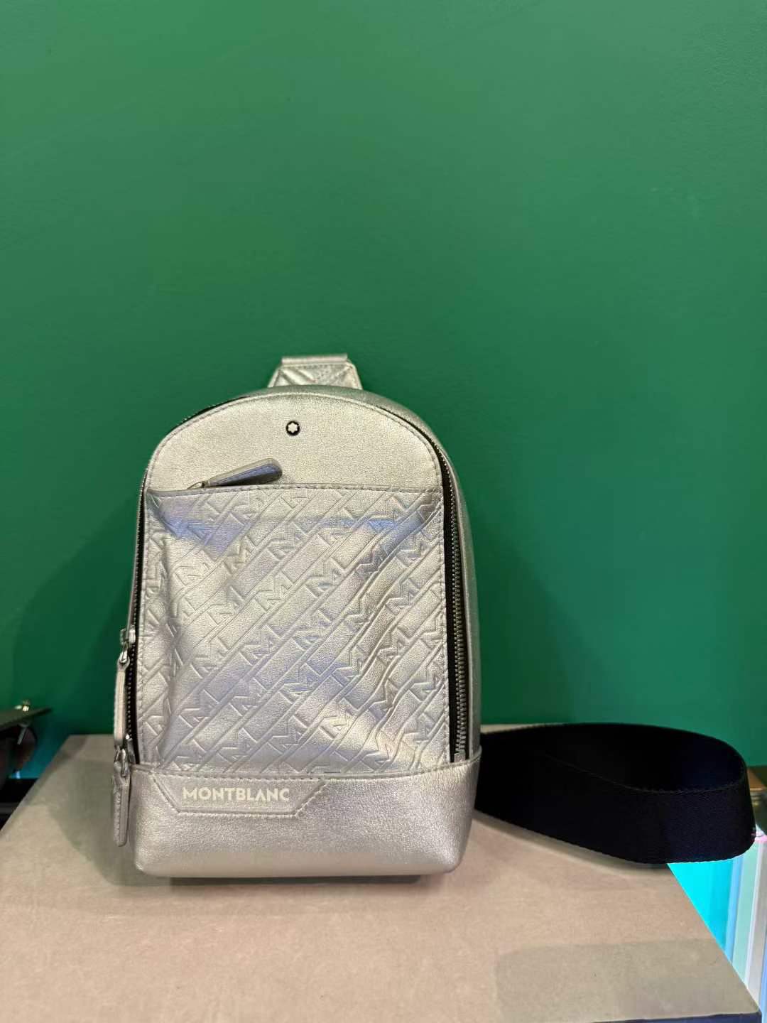 Montblanc Chest Bag – Pre-Owned63817273156355110