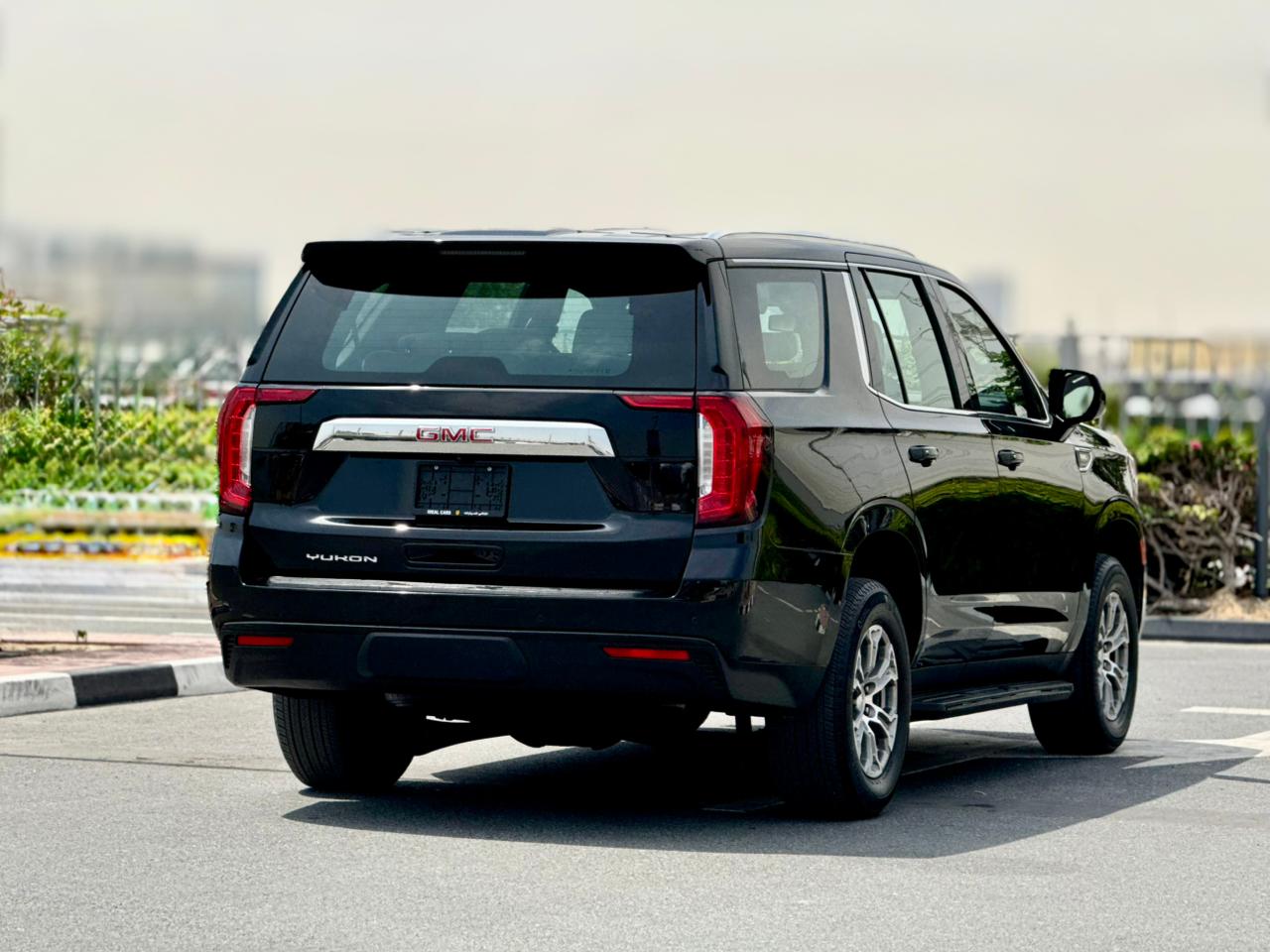 جيمسي يوكون 2023 سلت بمحرك V8 سعة 5.3 لتر، دفع أمامي أوتوماتيكي يعمل بالبنزينext3 gmc-yukon-2023-5-3-v8-slt-2wd-petrol-auto-fwd-449521596634900483