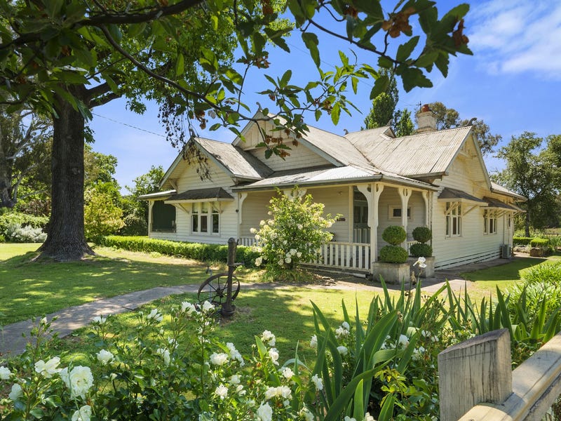 11-13 Logan Street, Mansfield, Vic 3722