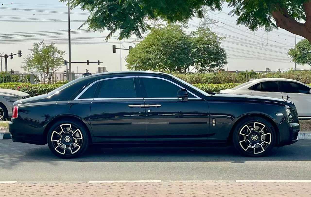2019-rolls-royce-ghost-bb-edition-64508998665219113