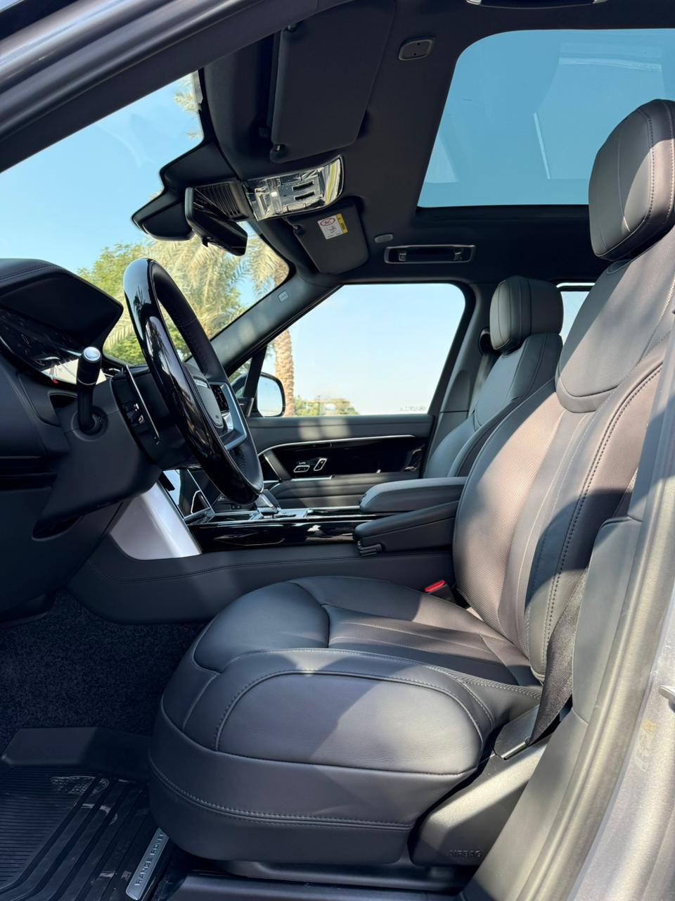 لاند روفر رينج روفر 2025 سعة 3.0 لتر V6 HSE MHEV بقوة 360 حصان بنزين أوتوماتيكي دفع كلي64611028145666114