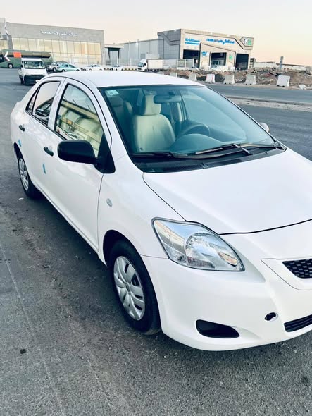 تُويوتا ياريس64832013249667111