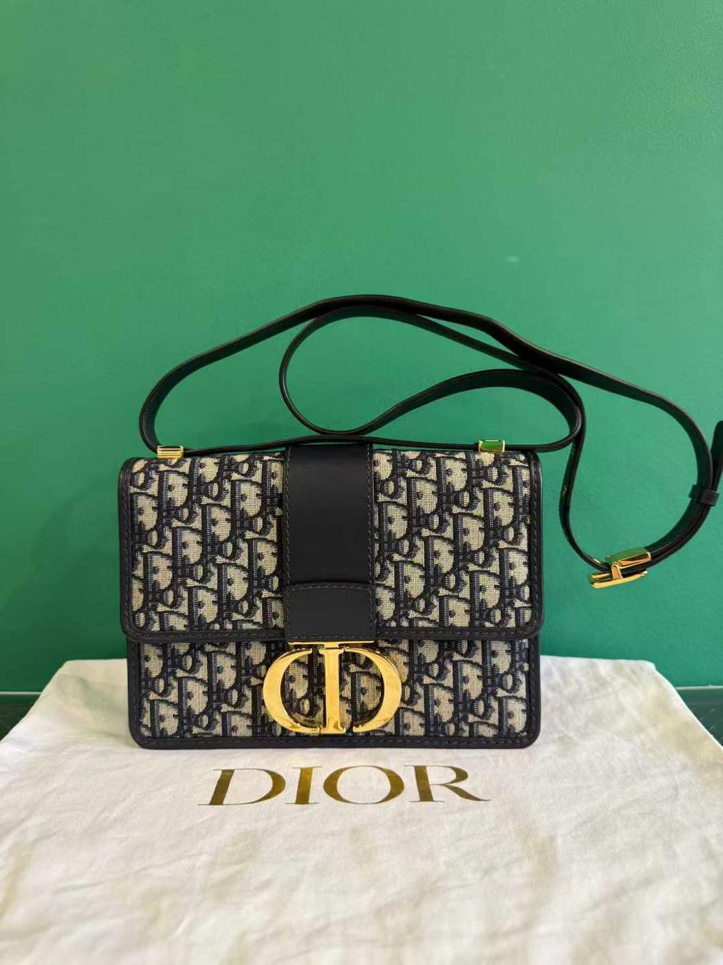 Dior Montaigne 30 Belted Bag – Pre-owned, 95% New