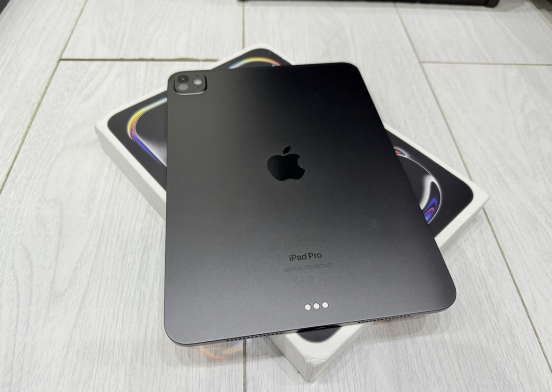 Brand New Sealed Apple iPad Pro 11 M5 2TB Wi-Fi+5G For Sale