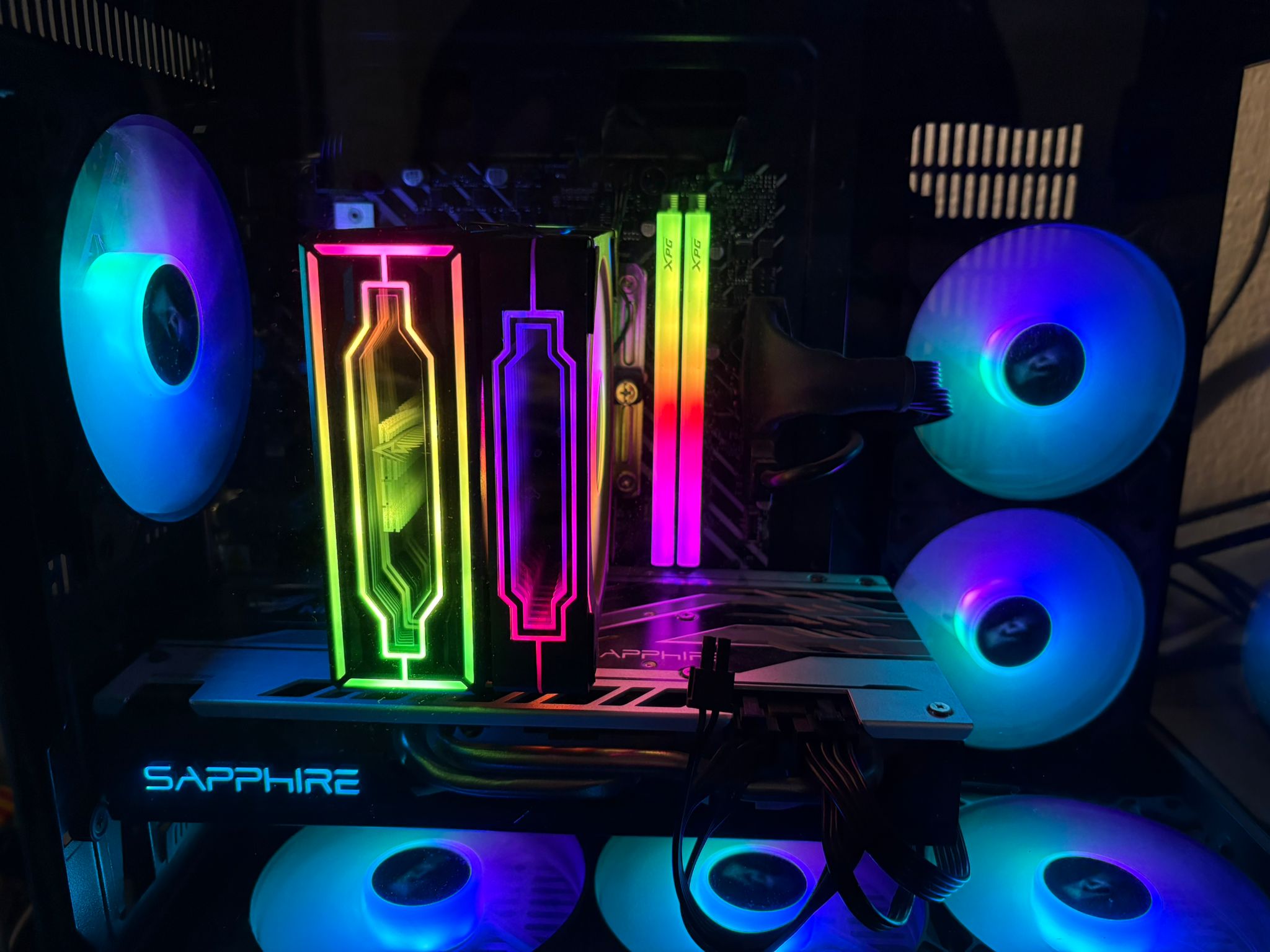 بطاقة الرسوميات Sapphire RX 570 Nitro+ 8 جيجابايت بحالة ممتازة64189226415234113