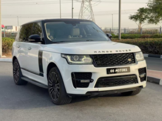 Range Rover 2015 | Clean Condition | 190,000 km | AED 45,00063524888659714112