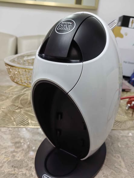 ماكينة قهوة في حالة ممتازة64907195457667110