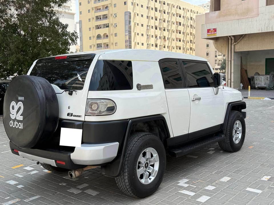 toyota-fj-cruiser-2012-4.0l-gxr-petrol-auto-awd-446676238043729923