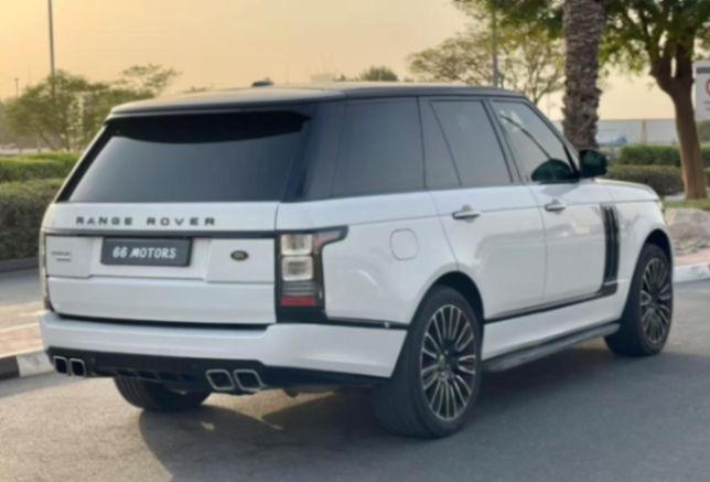 Range Rover 2015 | Clean Condition | 190,000 km | AED 45,00063524888659714114