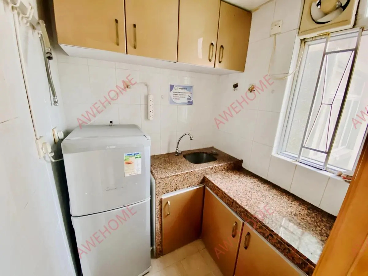 Wang Chau Hung Hei Building 5th Floor Two-bedroom One-living Room Single and Double Rooms Near Polytechnic University City Baptist63812816427651110