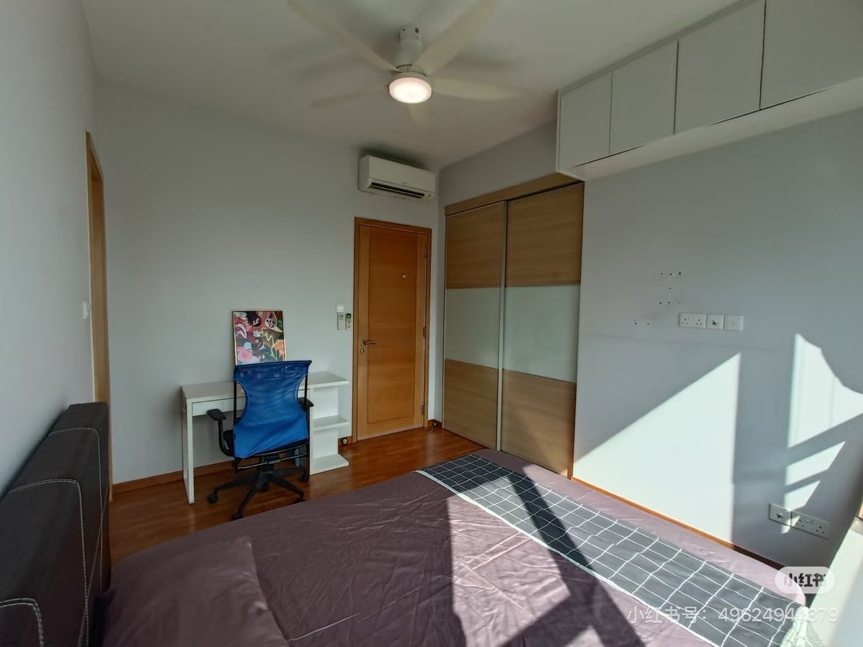 Singapore 🇸🇬 Room Rental in Clementi, Master Room Available for Booking
63702313935617113
