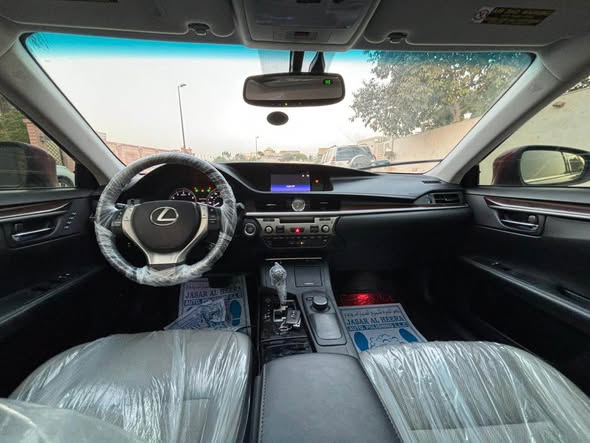 لكزس إس 35064674480896386113