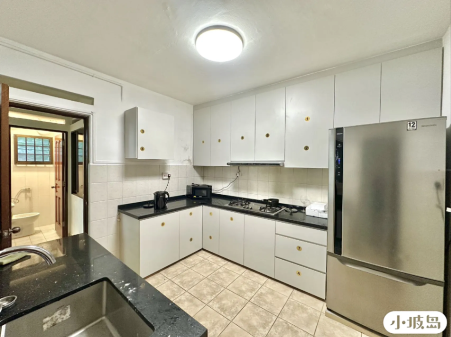 Near NUS master bedroom 230063384438379907112