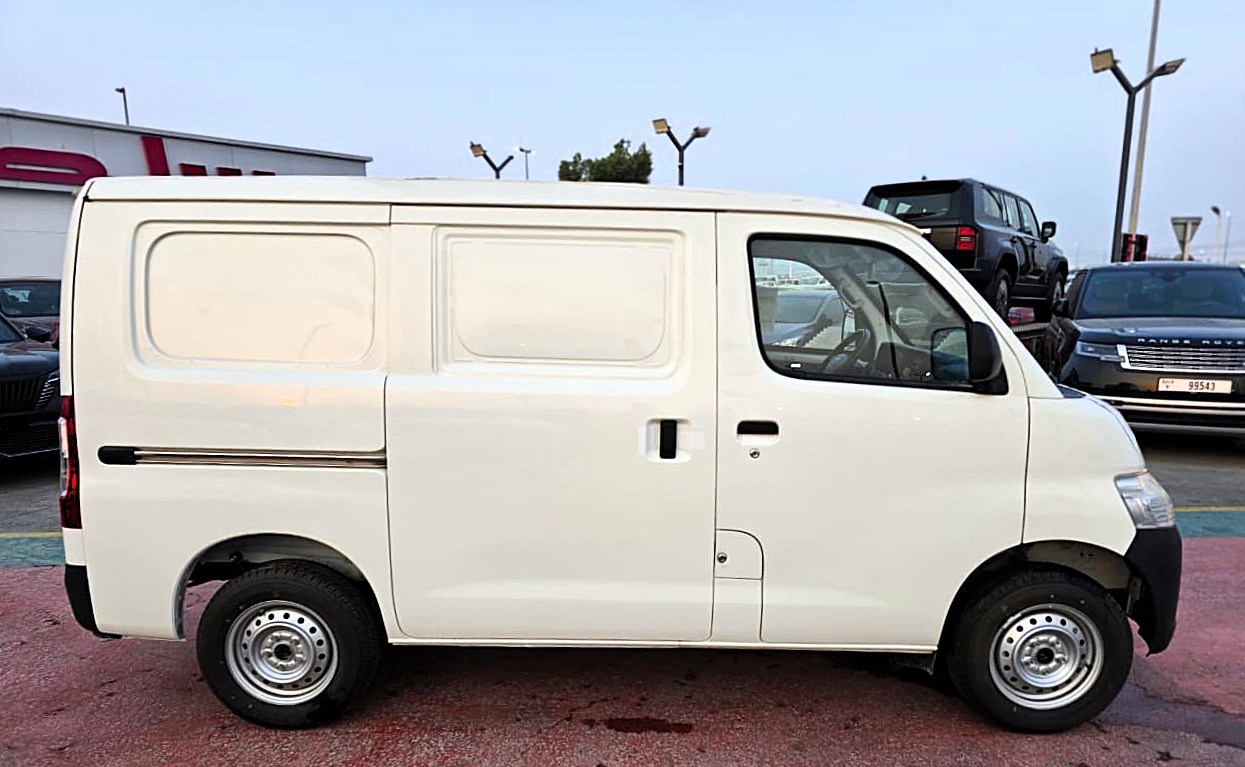 TOYOTA LITEACE 1.5L PETROL VAN RWD 5 DOORS WHITE COLOR 2025 MODEL63813202083587112