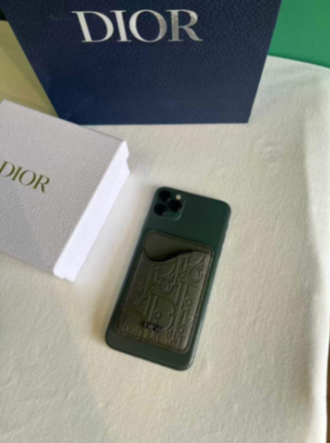 Dior Magnetic Cardholder for iPhone – Black Calfskin | Like New63227830434562113