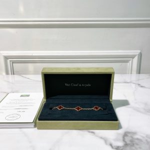 VCA VINTAGE ALHMBRA BRACELET, 5 Motifs