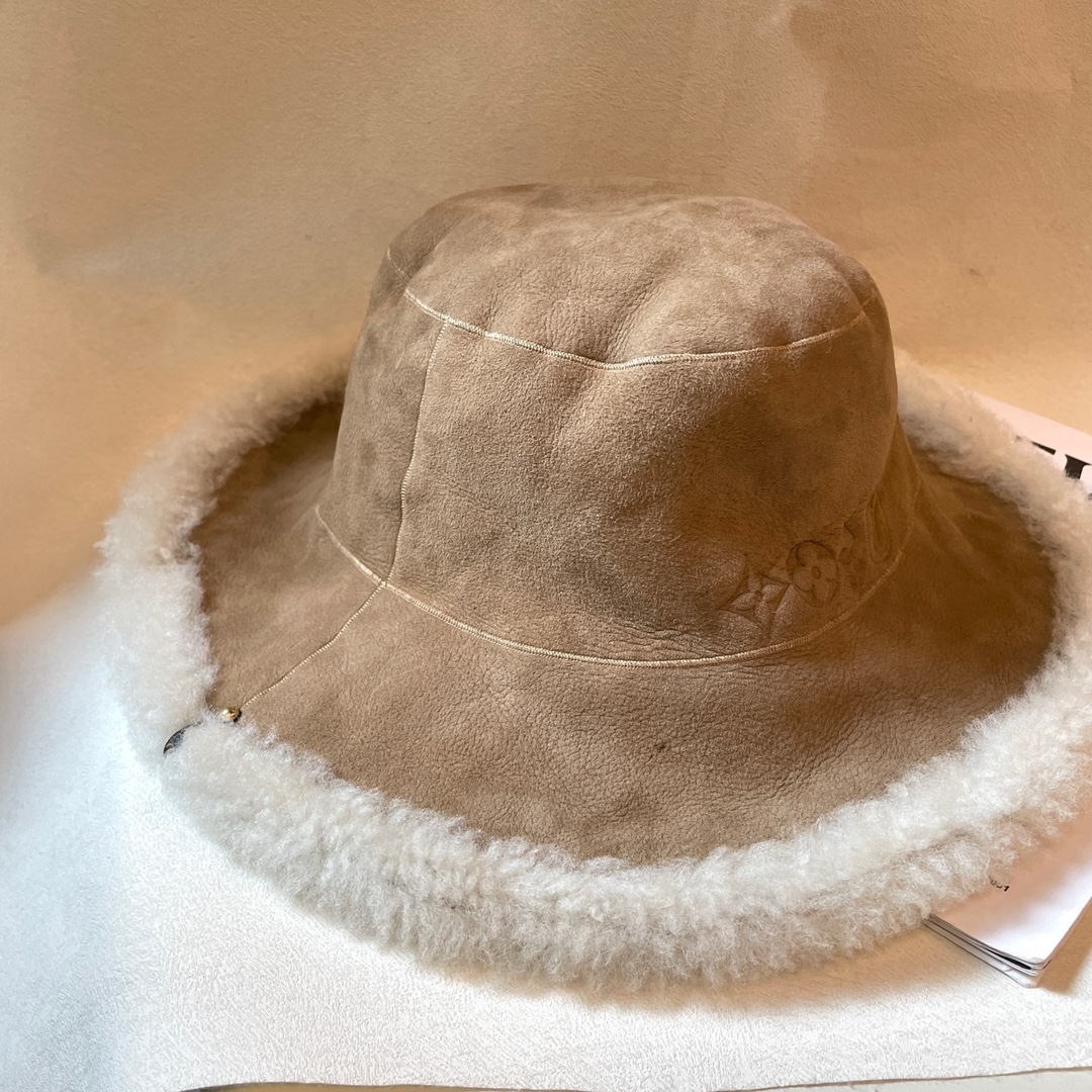 LV/Louis Vuitton Cashmere Hat