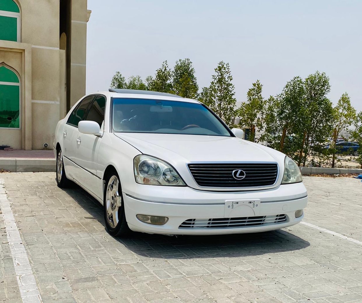 Ajman64198317832322113