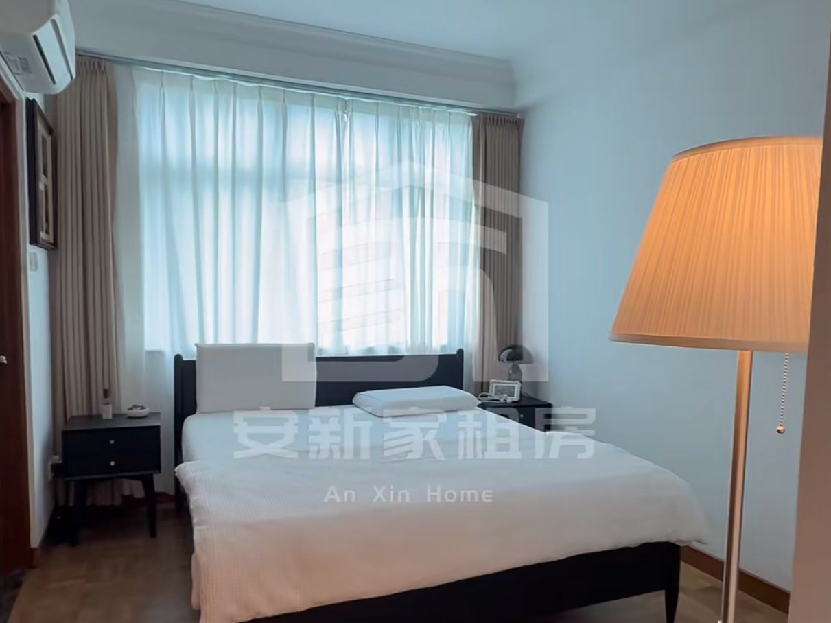 Moving into a three-bedroom 'old money' style apartment on Orchard Road isn't about showing off wealth—it's about taste!63579020979971111