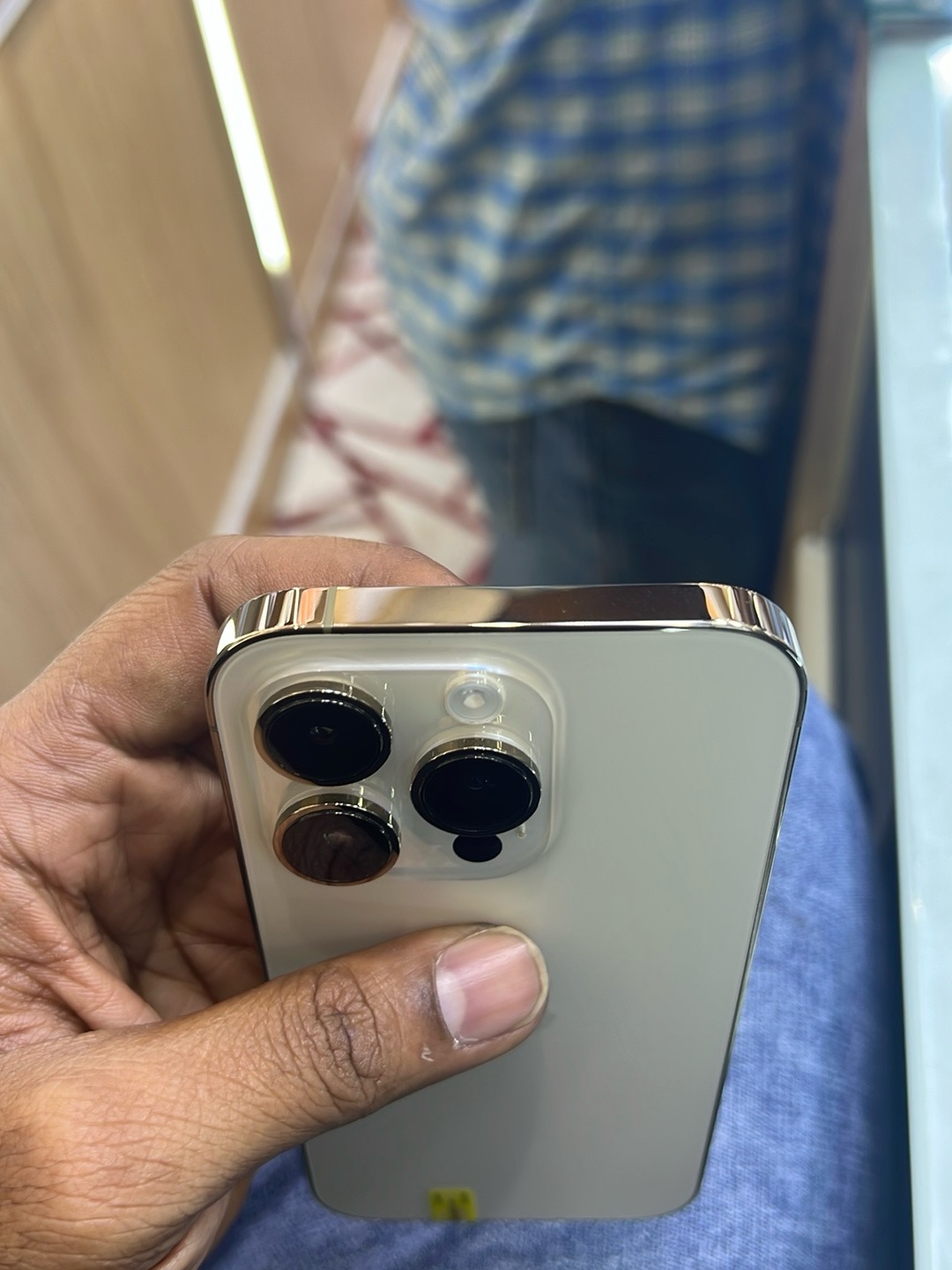 iPhone64457384756738113