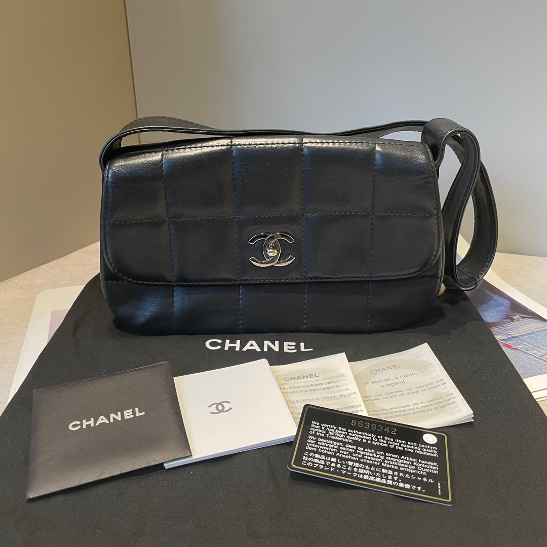 Chanel/香奈儿 黑银冰格单肩包