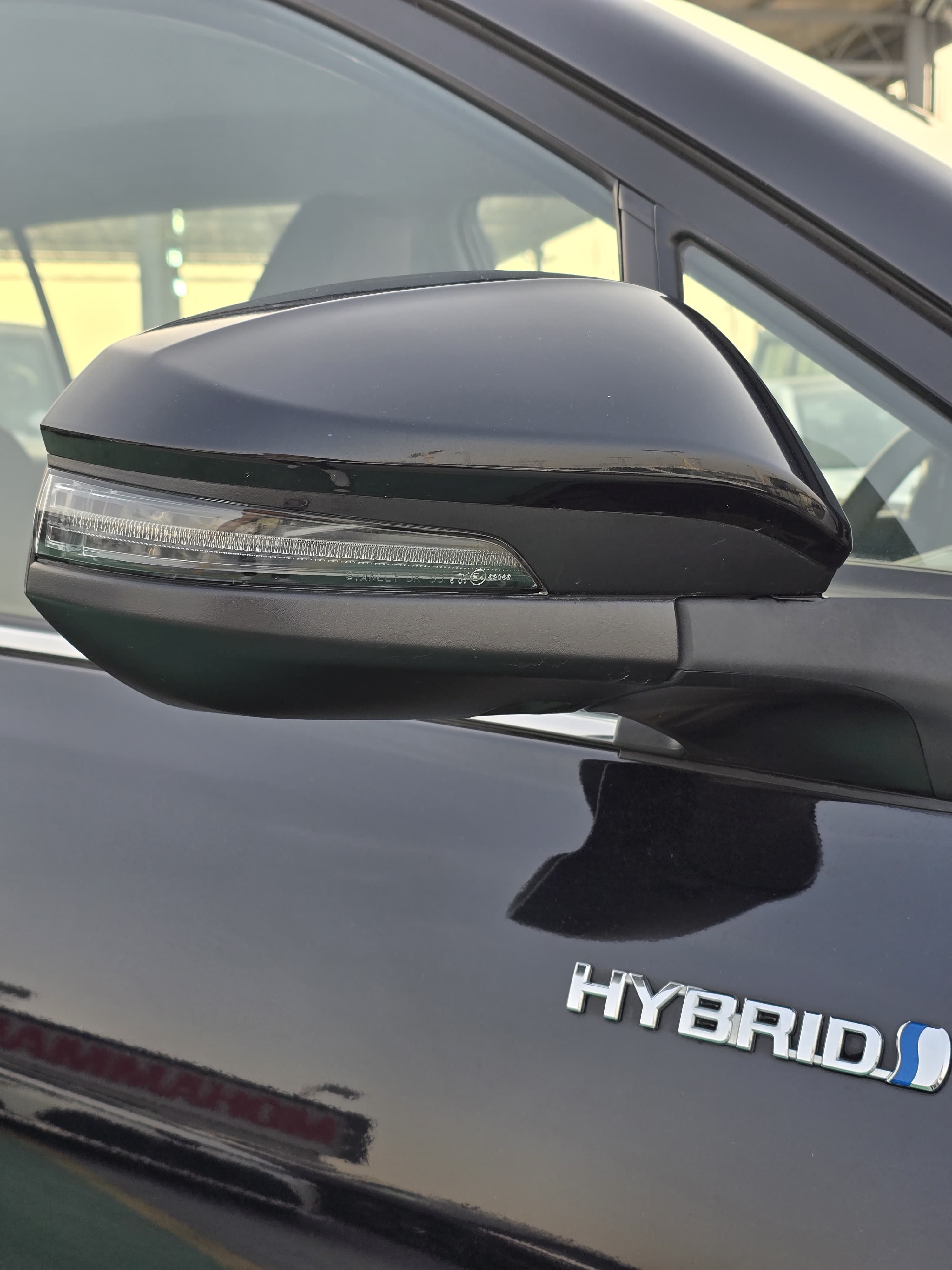 TOYOTA INNOVA 2.0L HYBRID 6 SEATS63725550008834113