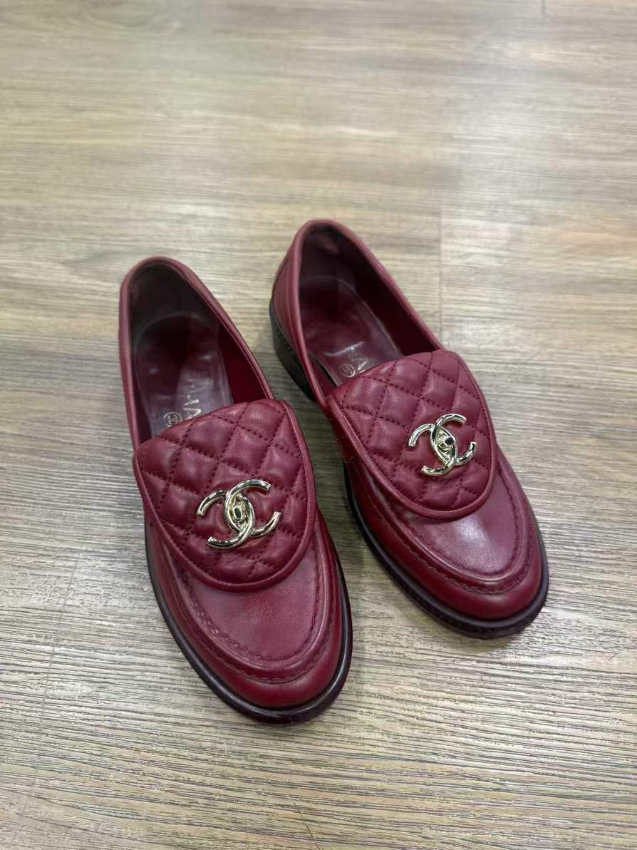 CHANEL Loafers – Size 36 (Pre-owned)63828037465859110