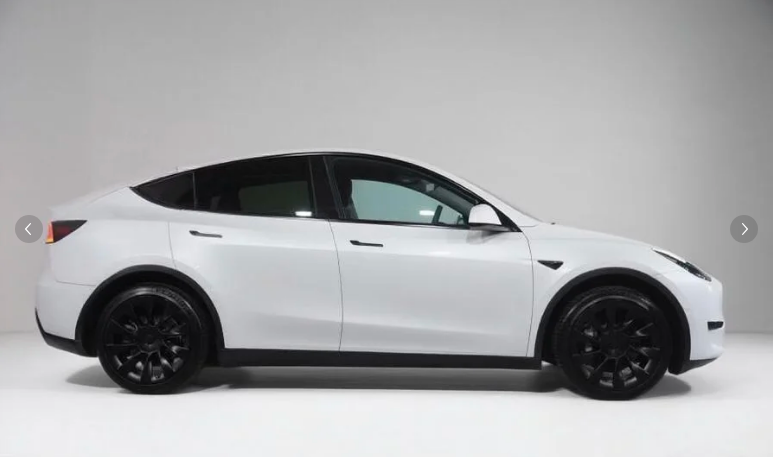 Tesla Model Y 2023 Standard Range64665931571330111