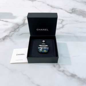 CHANEL BROOCH