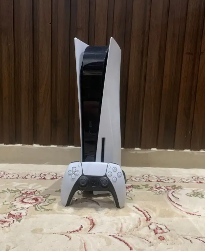 Sony 5 CD drive with controller cables and base