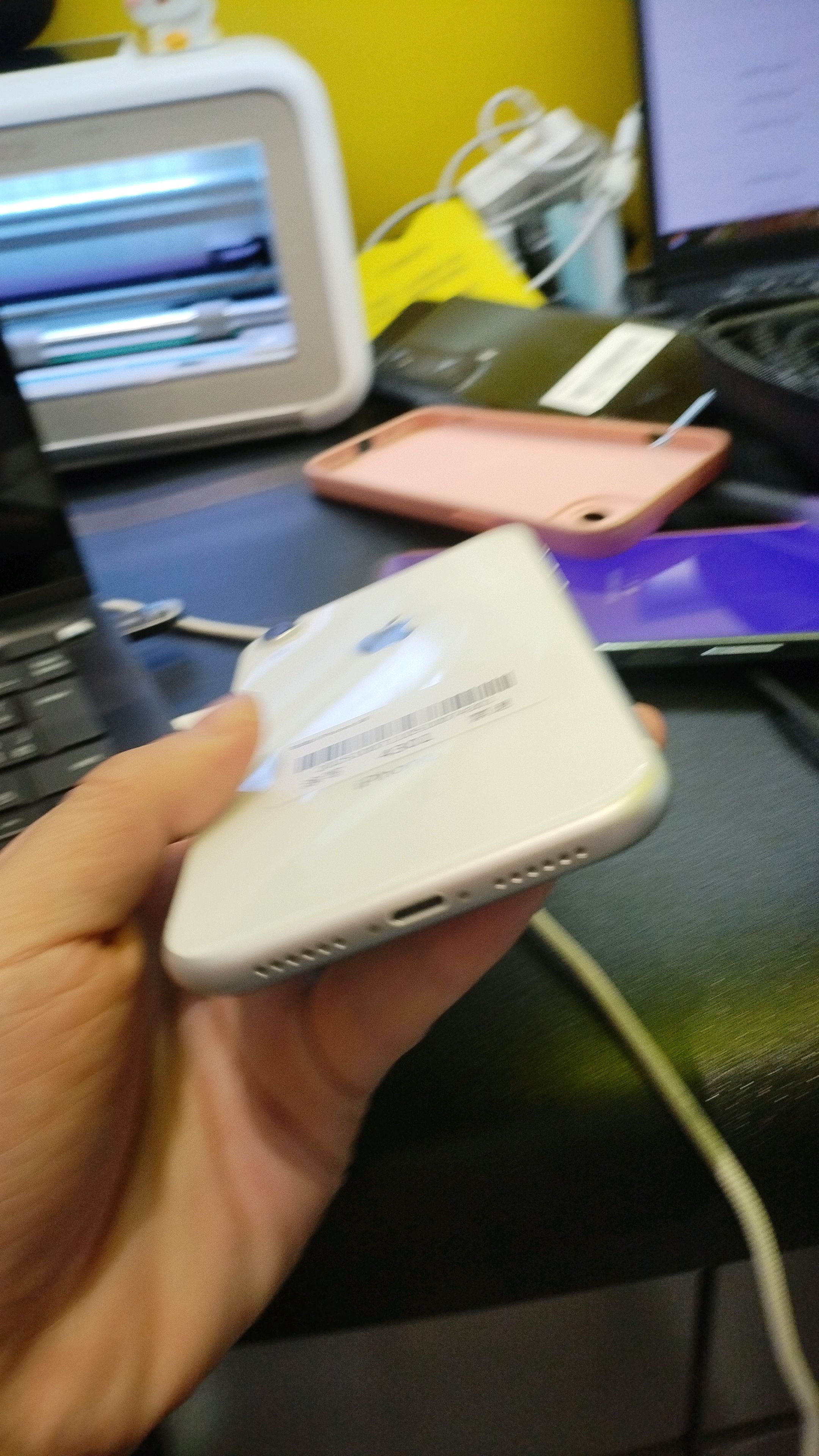 آيفون XR 64 جيجابايت "الحالة A+" "+whats 971 50 921 6685"64078387524739111