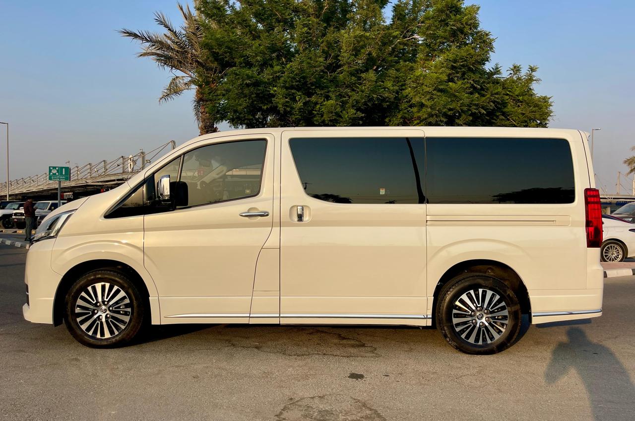 2024 Toyota Granvia GCC Specs with 38,000 km Driven63834048434563114