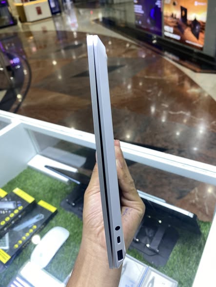 Premium Microsoft Surface Go Laptop - Core i5 10th Gen - Only 1200 AED! 🏆65073046880130113