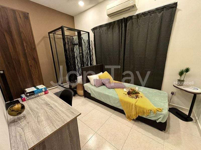 Common Room (Landed) for Rent in Standard Chartered @ Changi63533819723393111