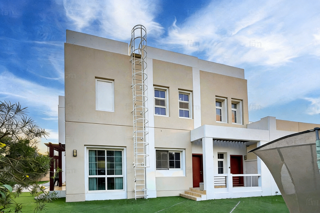 Vacant On Dec 12 | Huge Plot | Standalone Villa