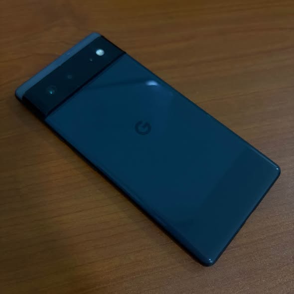 جوجل بيكسل 6 | حالة ممتازة | سعة 128 جيجابايت، مملوكة لسيدة