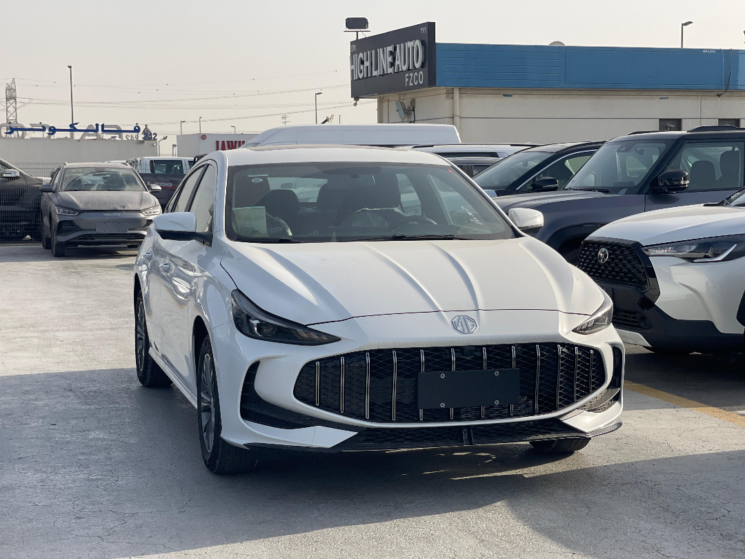 2025 MG5 AT PETROL 1.5L 63748081755778112