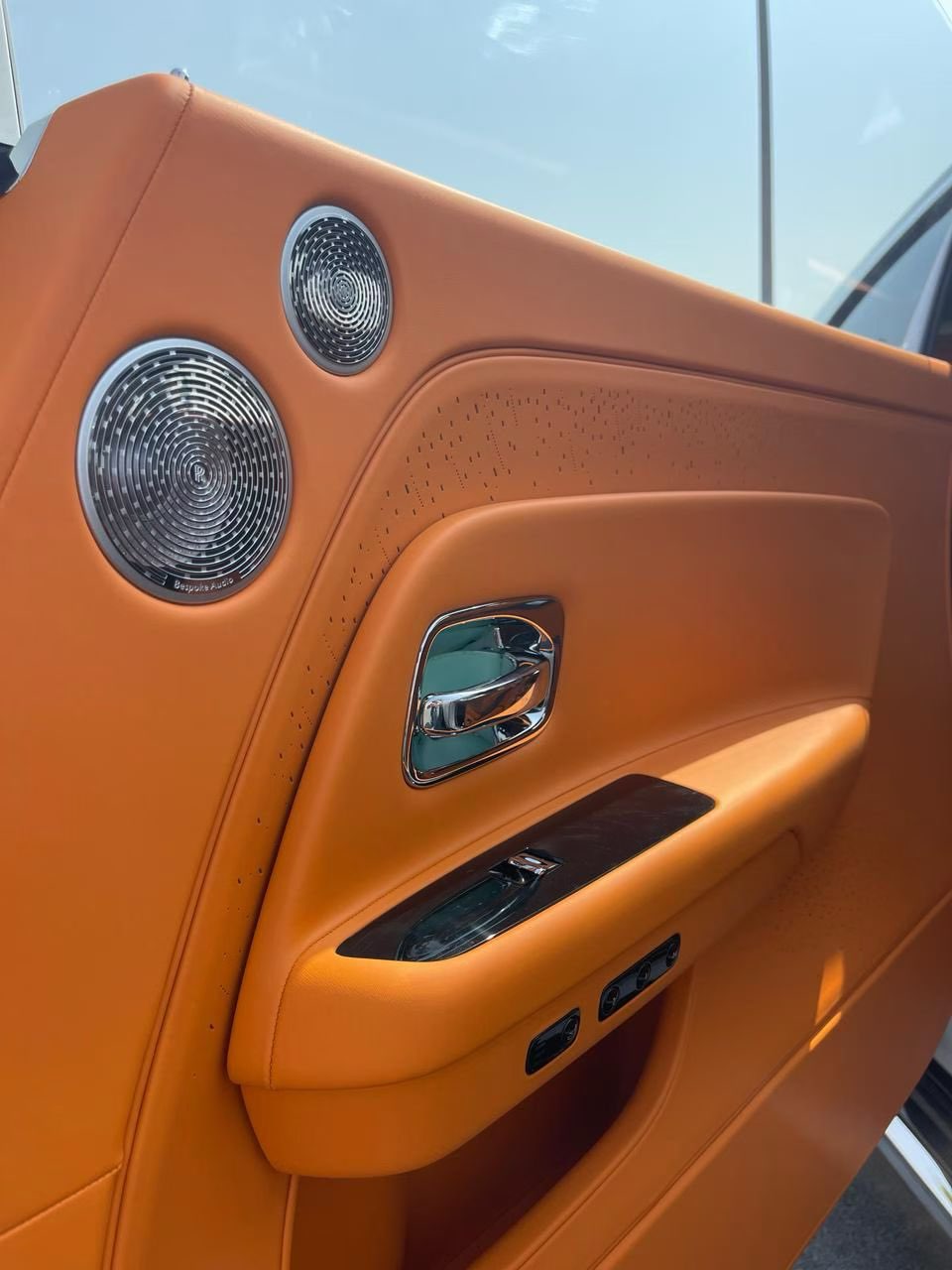 /ar/city/cate-others284/rolls-royce-spectre-6424592355981111/-9