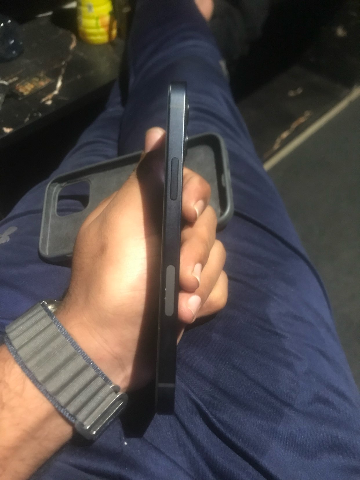 آيفون 12 64084664232707111