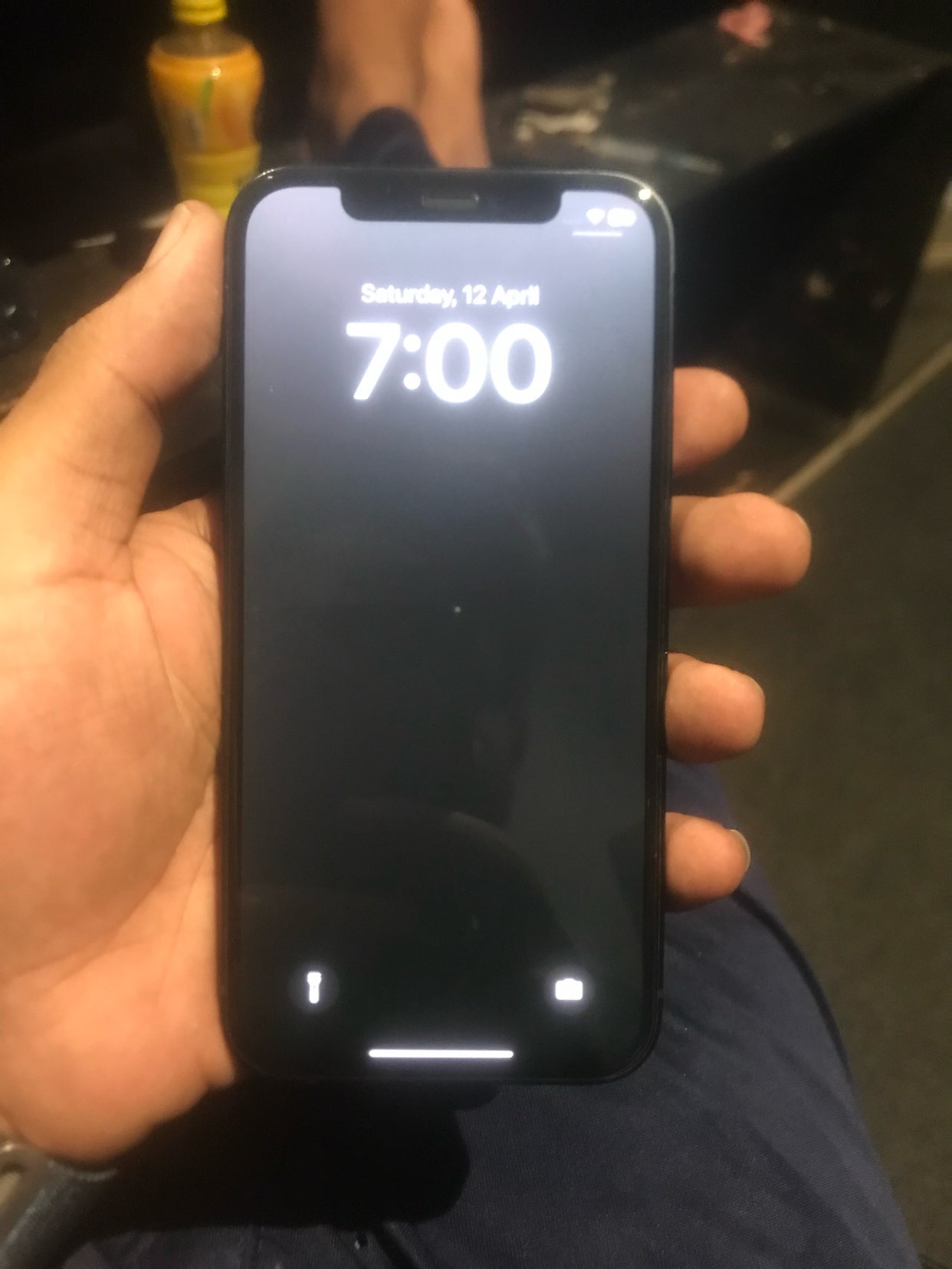 آيفون 12 64084664232707110