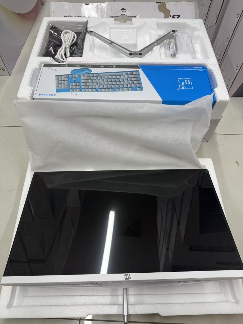 كمبيوتر سطح مكتب متكامل بحجم 23.8 بوصة - معالج إنتل i7 من الجيل الثاني عشر، 16 جيجابايت رام، 256 جيجابايت SSD، شاشة عرض بدقة Full HD63219221712001111