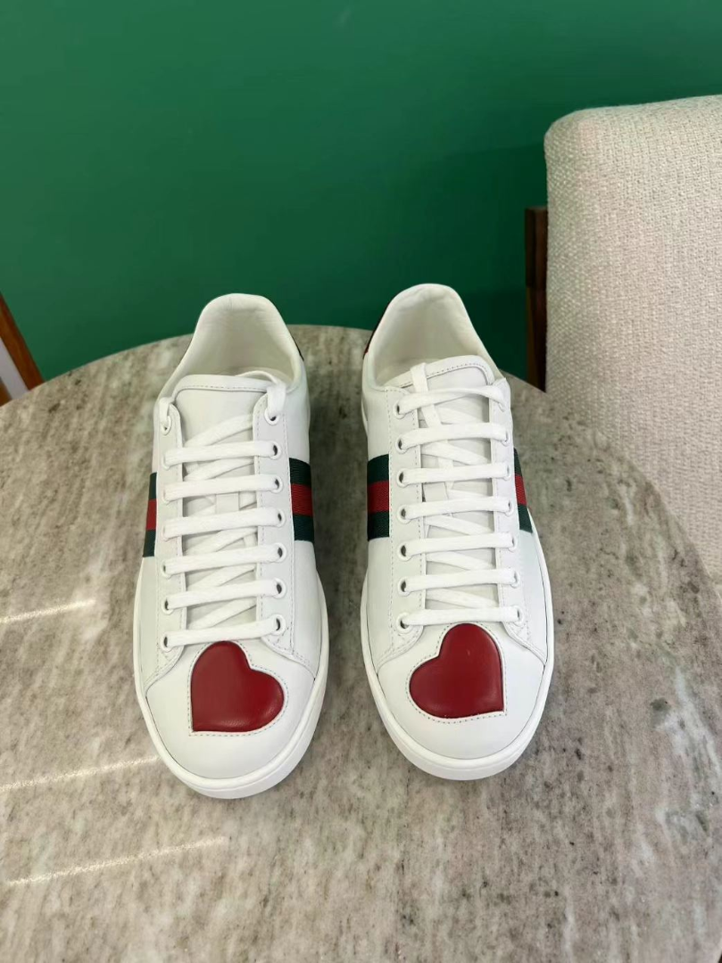 Gucci Ace Heart Sneakers – White with Red Hearts | Size 36.5 | Excellent Condition63228338841475111