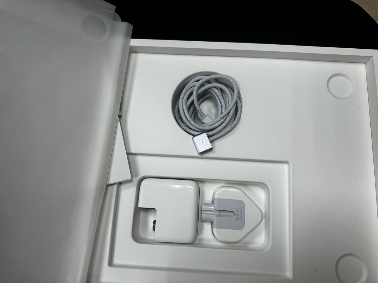 MacBook Air 202564057654394497117